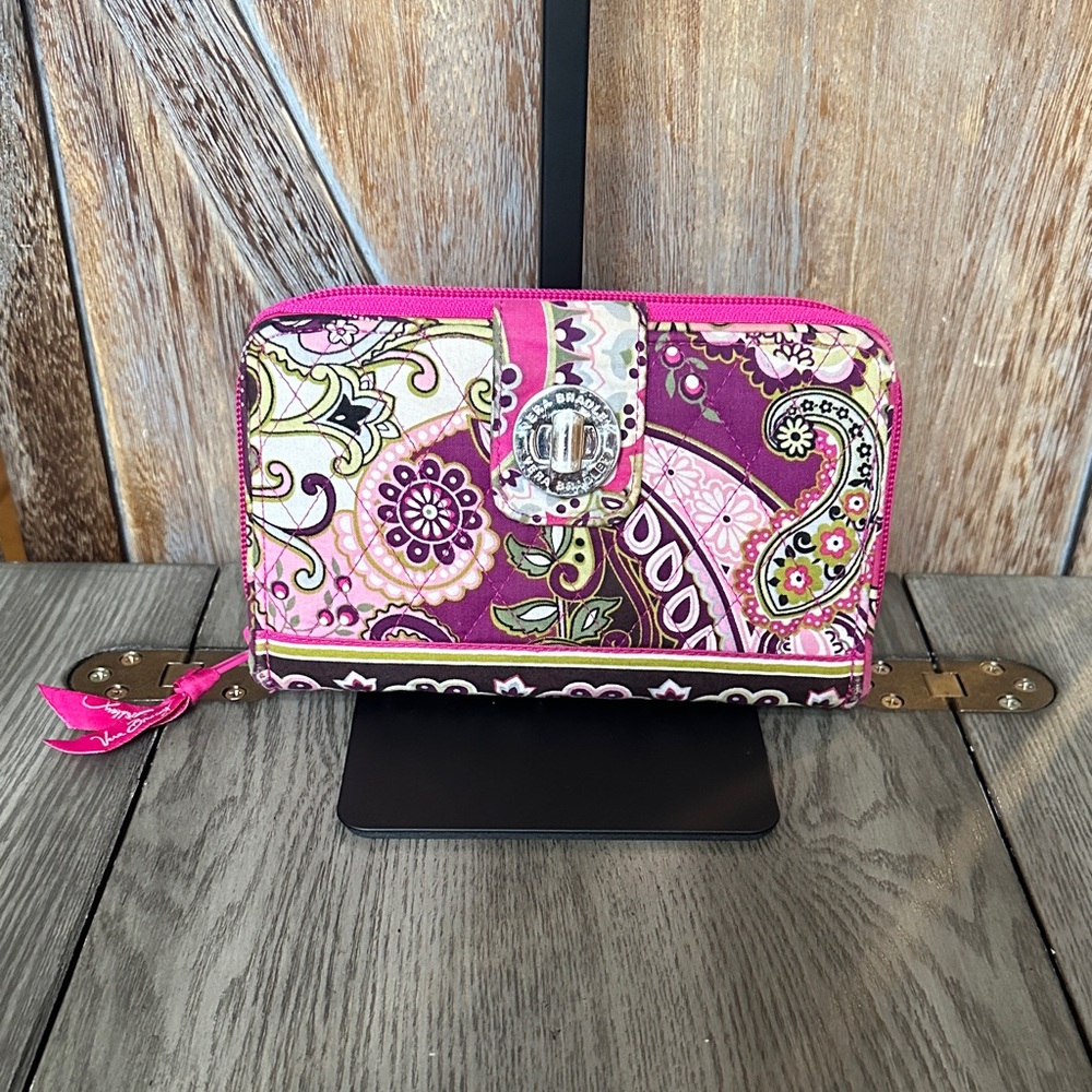 Vera Bradley Very Berry Paisley Turnlock Wallet Quilted Clutch Zip Around